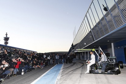 Mercedes officially launches F1 W06 car ahead of Jerez test