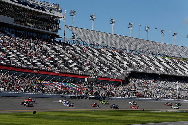 Scott Dixon leads Daytona 24 Hours from team-mate Scott Pruett