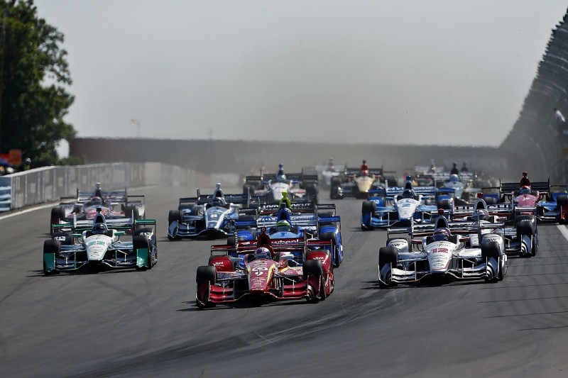 IndyCar extends Chevrolet and Honda supply deals
