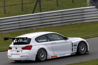 BTCC 2017: Turkington turns first laps back in WSR BMW