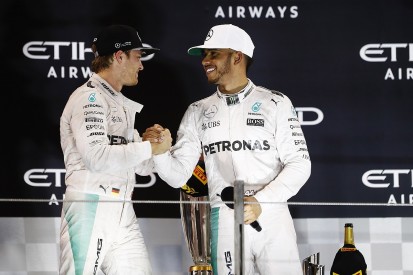 F1 world champion Rosberg won't share Hamilton secrets with Bottas