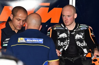 KTM MotoGP rider Smith's injured knee OK for riding but not walking