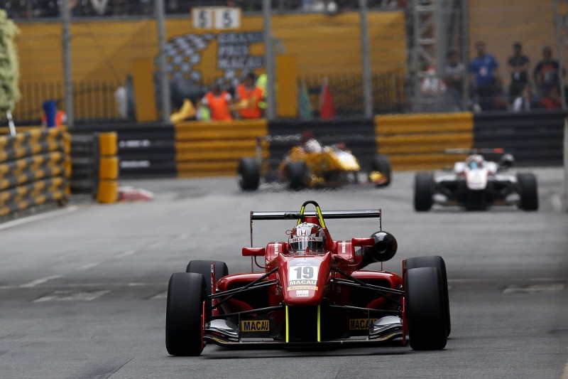 Honda junior Makino moves to European F3 with Hitech Grand Prix
