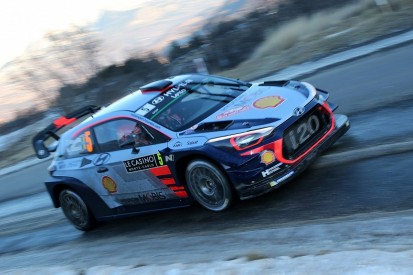 Neuville extends Monte Carlo Rally lead over Ogier to a minute