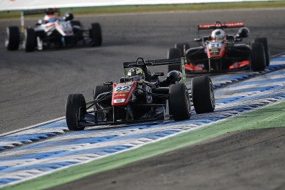Joel Eriksson stays with Motopark and eyes 2017 European F3 title