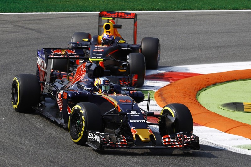 Red Bull's F1 switch of Verstappen and Kvyat 'difficult' for Sainz