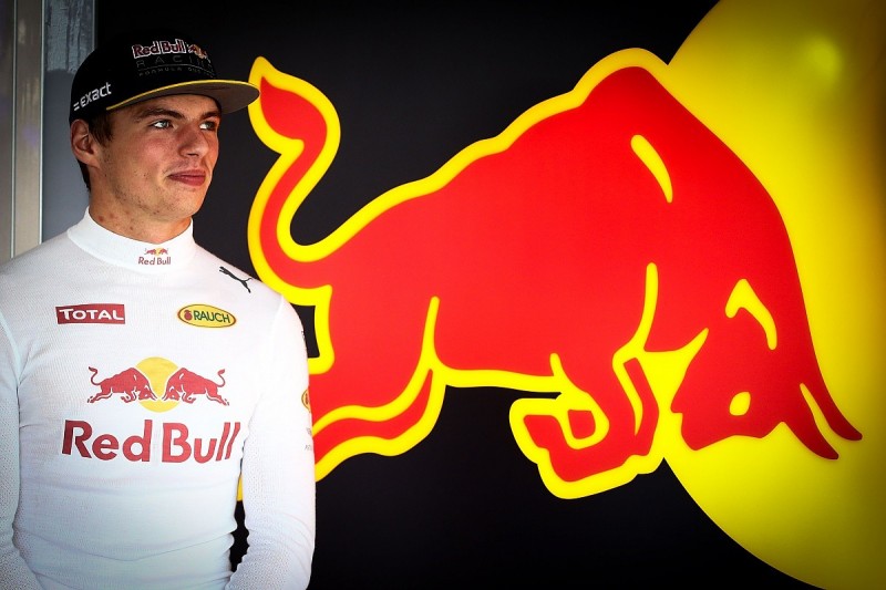 Max Verstappen ready to fight for 2017 F1 title - Helmut Marko
