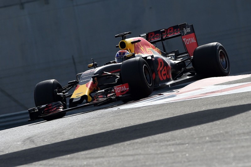 Nearly 100 F1 2017 tyre prototypes tried in Abu Dhabi testing