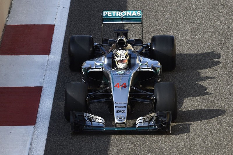 Unwell Hamilton ends test of Pirelli's 2017 F1 tyres early