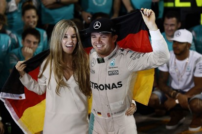 Nico Rosberg didn't expect Lewis Hamilton to back him up in Abu Dhabi
