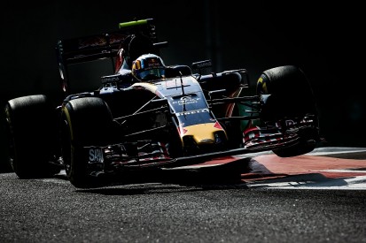 Toro Rosso can't be sure F1 tyre dramas fixed - Carlos Sainz