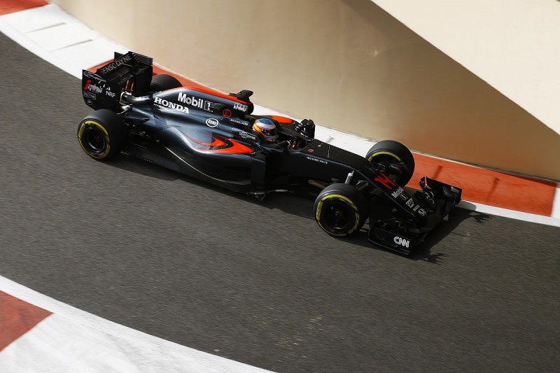 New McLaren F1 director Brown's focus on getting 2018 title sponsor
