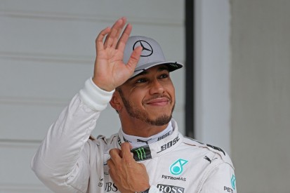 Lewis Hamilton beats Nico Rosberg to Brazilian Grand Prix pole