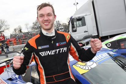 Ginetta GT4 runner-up Will Burns joins Team Hard for 2017 BTCC