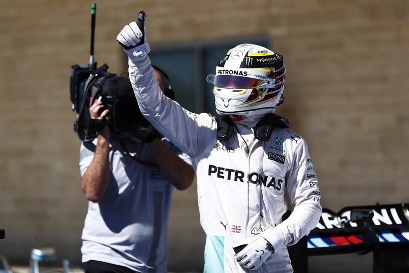 Lewis Hamilton beats Nico Rosberg to US GP F1 pole position