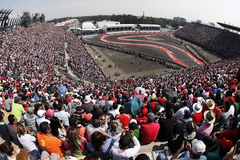 Mercedes' Formula 1 rivals aggressive with Mexican Grand Prix tyres