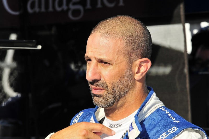 Tony Kanaan to stay with Chip Ganassi Racing Indycar team in 2017