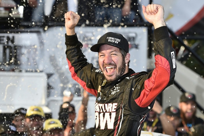 Dover NASCAR Sprint Cup: Truex dominates as Chase field down to 12