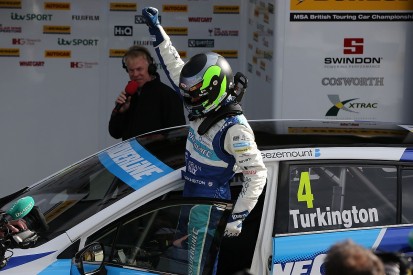 Brands Hatch BTCC: Second Turkington win sets up four-way showdown