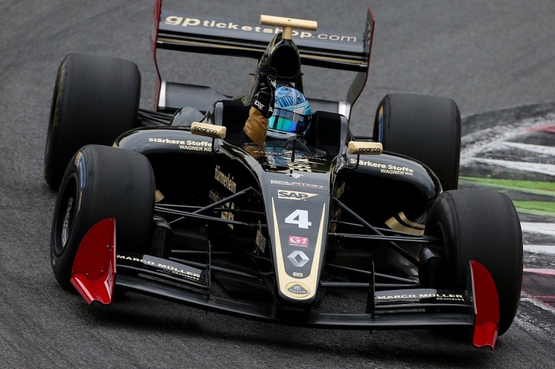 Monza Formula V8 3.5: Roy Nissany dominates race one