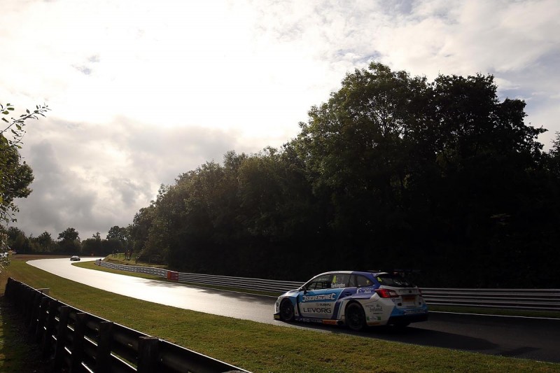 BTCC Brands Hatch: Colin Turkington takes pole for race one