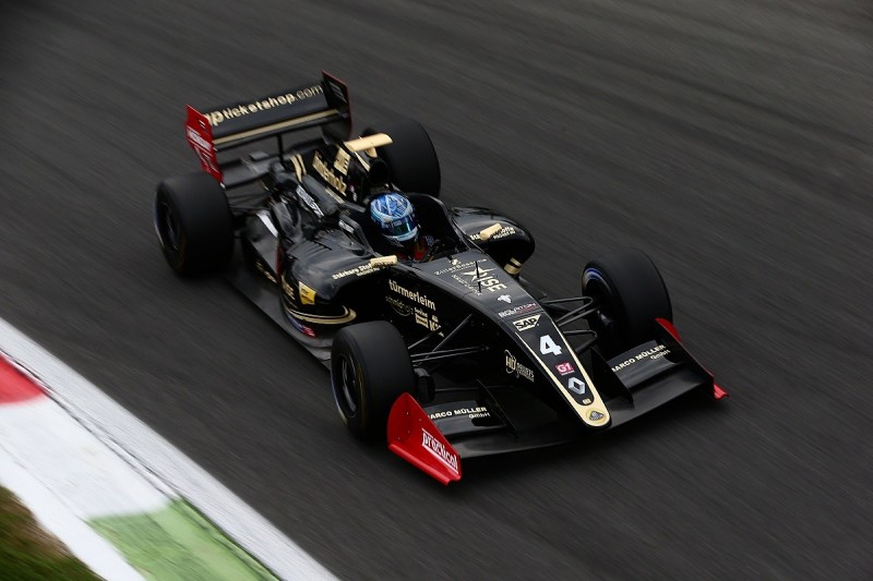 Monza Formula V8 3.5: Roy Nissany takes pole, Dillmann only ninth