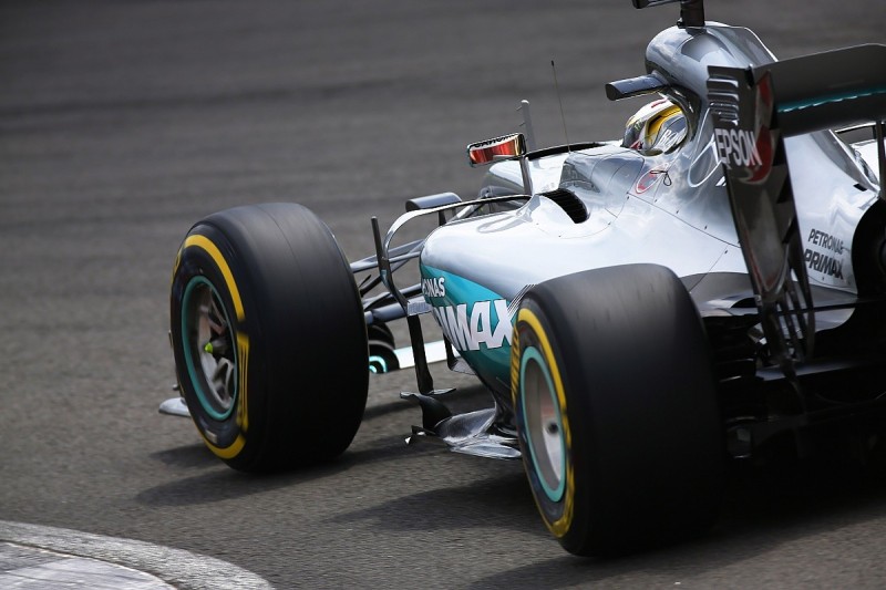Hamilton expects close fight with Ferrari and Red Bull in Malaysia