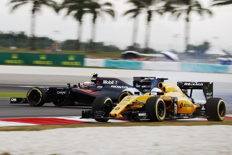 Jenson Button hits out at F1 traffic in Malaysian GP qualifying