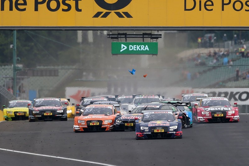 DTM Hungaroring: Ekstrom wins as title rivals collide at the start