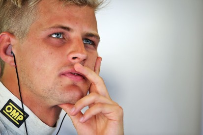 Marcus Ericsson in talks with multiple F1 teams for 2017 seat