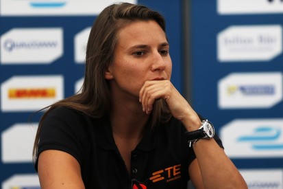 Simona de Silvestro gets three-year Australian Supercars deal