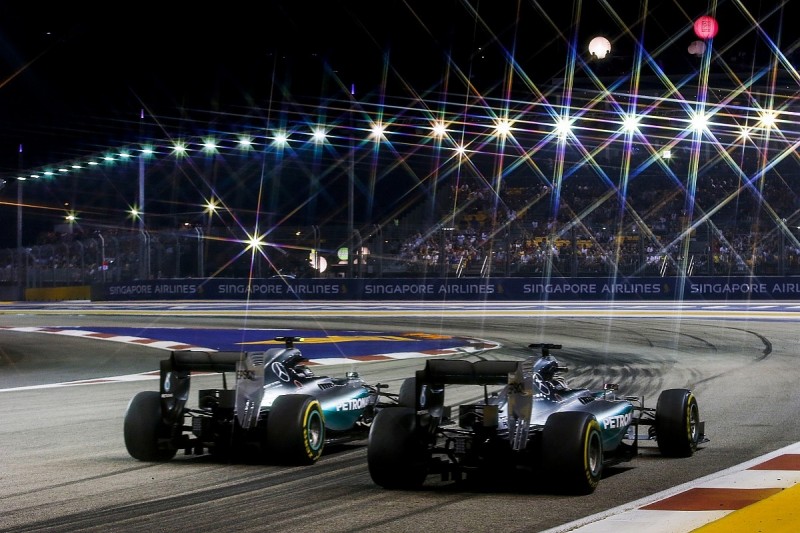 Mercedes can't be confident for Singapore after 'huge' gap in 2015