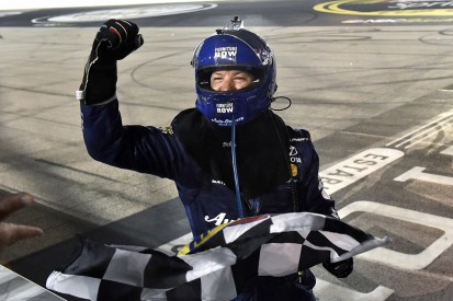 Darlington NASCAR: Martin Truex Jr holds off Kevin Harvick