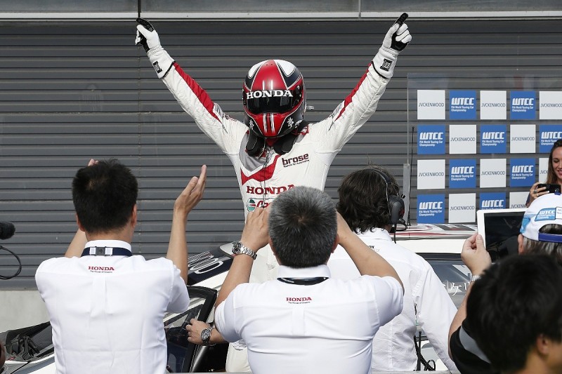 Motegi WTCC: Norbert Michlisz leads all-Honda podium