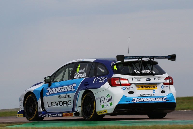 BTCC Rockingham: Turkington tops practice as Tordoff struggles