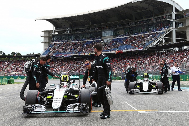 Managing Hamilton/Rosberg is time-consuming - Mercedes F1's Wolff