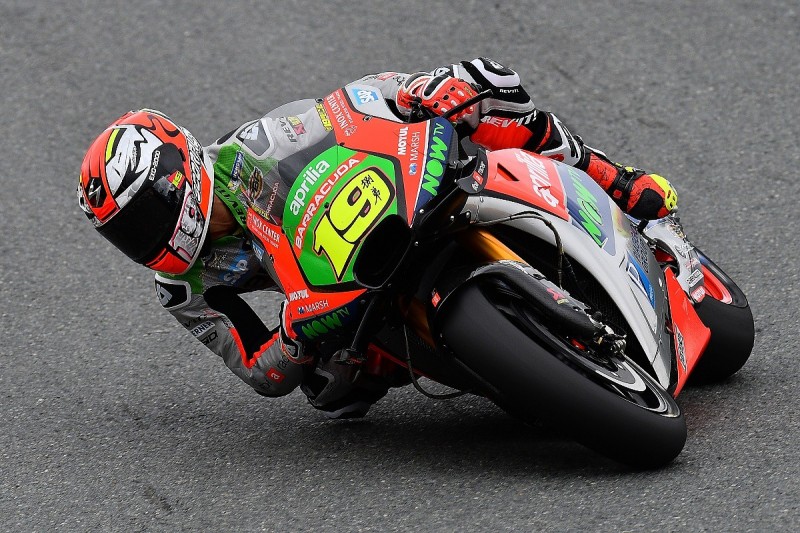 Aprilia losing out to MotoGP opposition on corner entry - Bautista