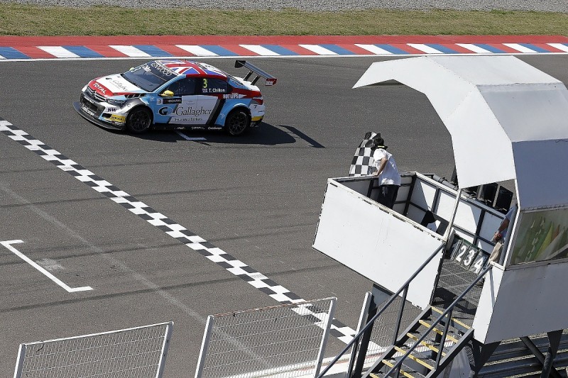 WTCC Argentina: Tom Chilton wins race one