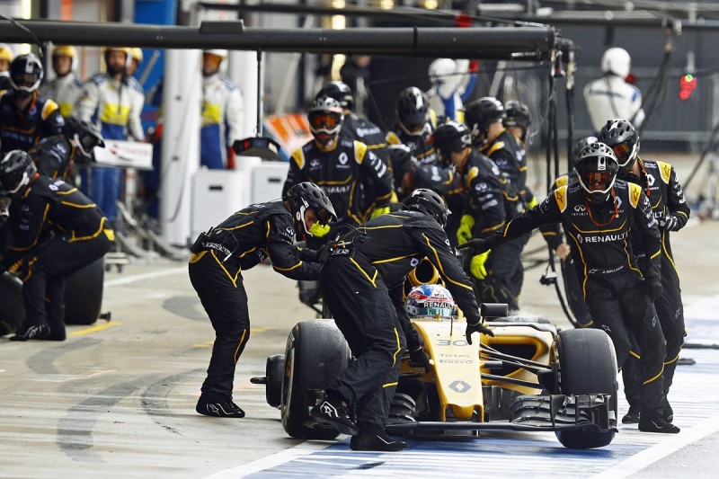 Renault F1's Palmer says first British GP was 'really painful'