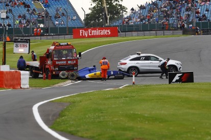 Marcus Ericsson sent to hospital for checks after F1 practice crash