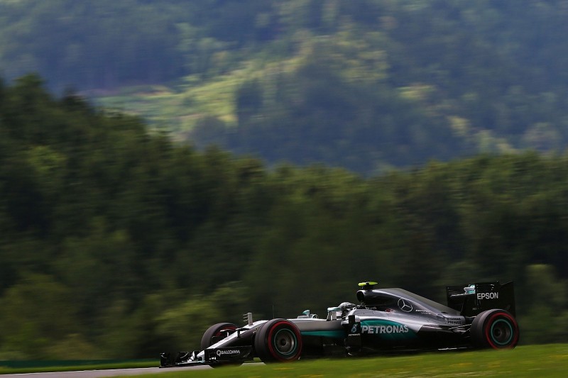 F1 Austrian GP: Mercedes' Rosberg fastest as rain interrupts FP2