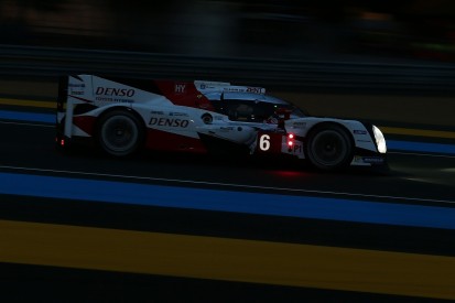Le Mans 24 Hours: Toyota fights back against Porsche