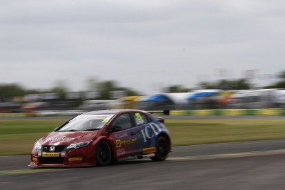 Croft BTCC: Daniel Lloyd leads practice in Eurotech Honda