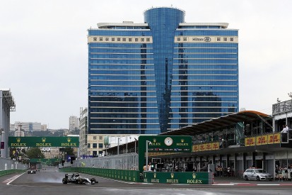 Hamilton on top in Baku F1 practice, trouble for Rosberg, Ferrari