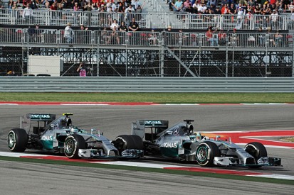 US GP: Lewis Hamilton defeats Nico Rosberg in Austin F1 battle