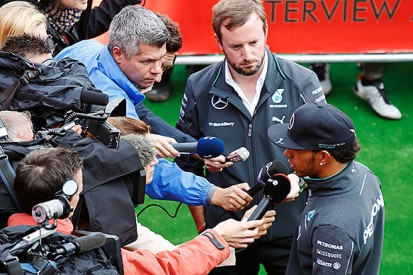 Lewis Hamilton and Mercedes F1 team agree contract talks pact
