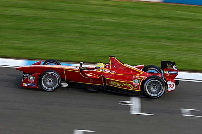 Nelson Piquet Jr secures Formula E drive with China Racing