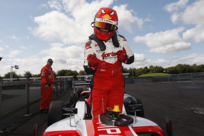 Thruxton British F3: Martin Cao adds second victory for Fortec