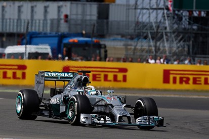 British GP: Hamilton takes commanding win as Rosberg retires