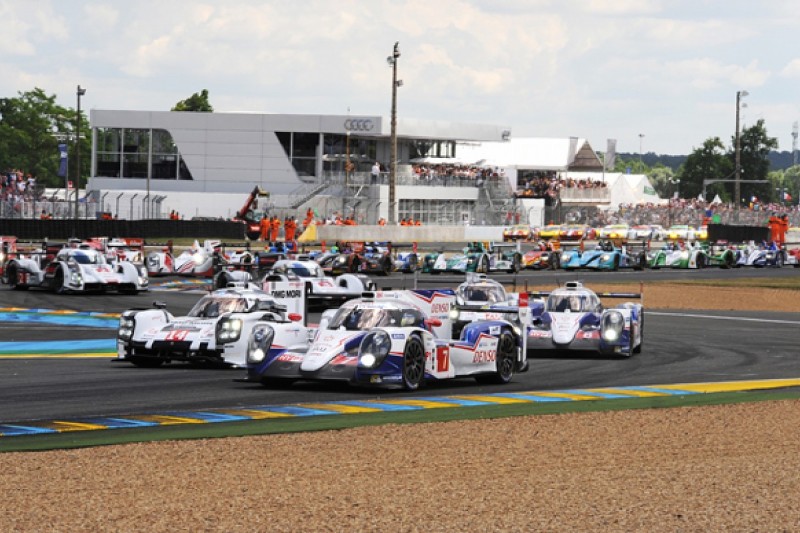 Le Mans 24 Hours: #7 Toyota leads frantic opening hour